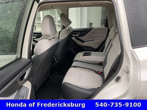 Used 2019 Subaru Forester Premium AWD/4WD image 28