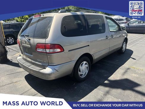 Used 2002 Toyota Sienna XLE FWD image 2