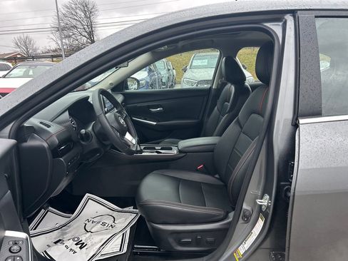 Certified 2025 Nissan Sentra SR w/ SR Premium Package image 11