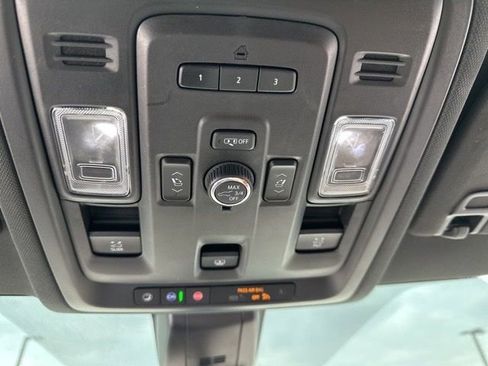 Used 2021 Chevrolet Suburban High Country w/ Premium Package image 14