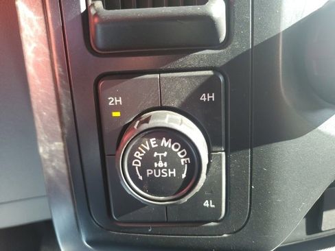 Used 2022 Ford F150 XLT image 31