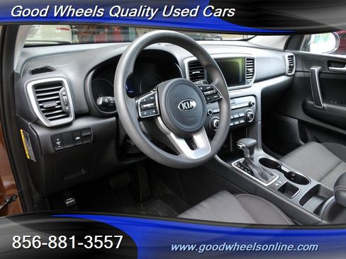 Used 2020 Kia Sportage LX FWD image 12