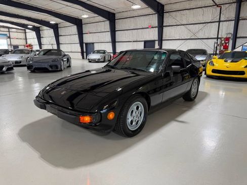 Used 1988 Porsche 924 S RWD image 64