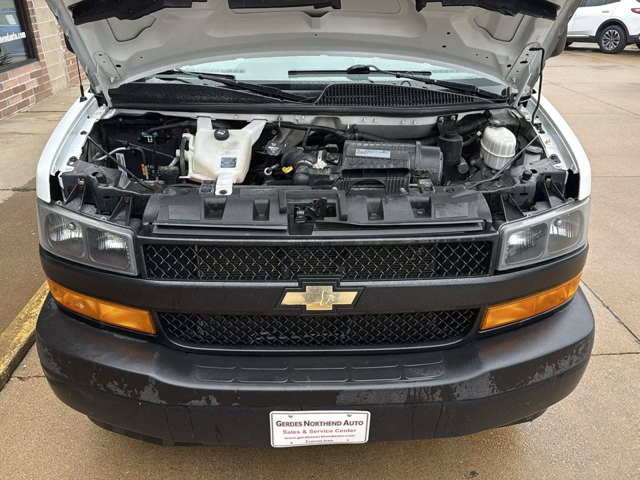 Used 2019 Chevrolet Express 3500 Extended w/ Driver Convenience Package RWD image 22