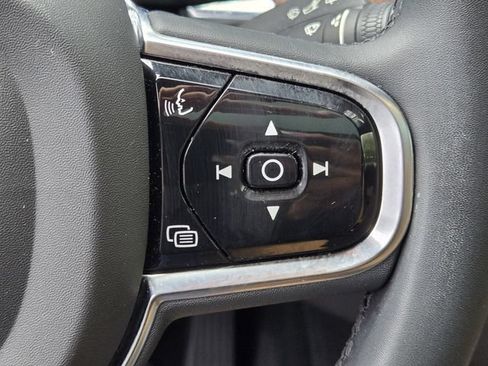 Used 2023 Volvo XC60 B5 Ultimate w/ Protection Package Premier FWD image 26