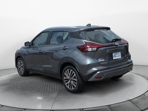 Used 2021 Nissan Kicks SV FWD image 3