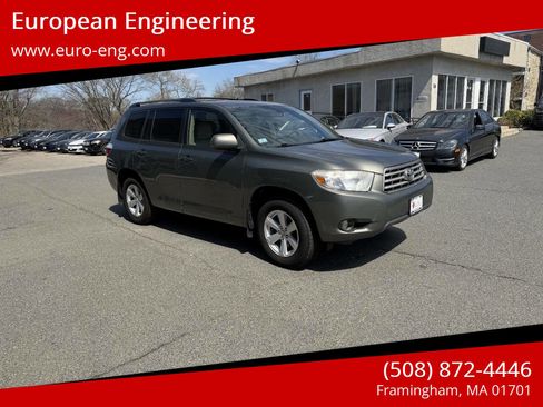Used 2010 Toyota Highlander SE image 1