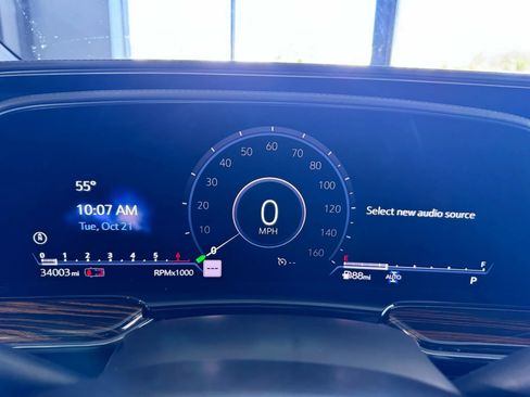 Used 2021 Cadillac Escalade Premium Luxury image 34