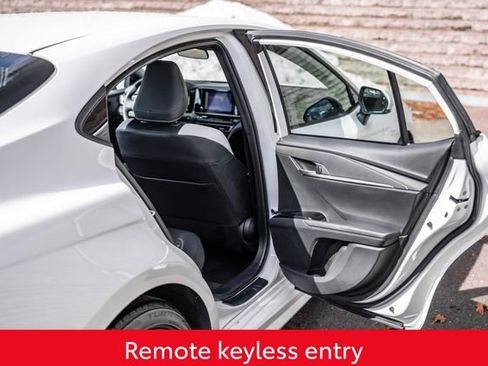Certified 2025 Toyota Camry SE FWD image 21