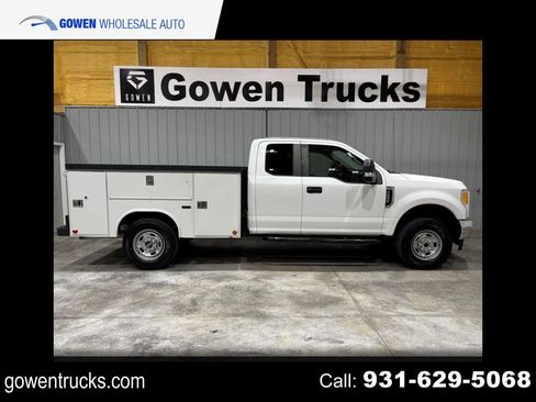 Used 2017 Ford F250 XL w/ Power Equipment Group AWD/4WD image 1