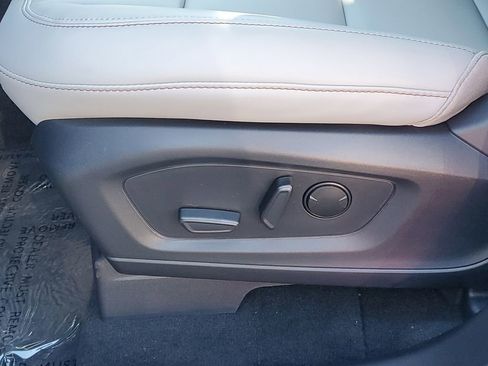 New 2026 Ford Explorer Active w/ Active Comfort Package image 24