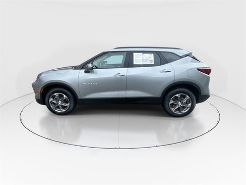 Used 2023 Chevrolet Blazer LT image 5