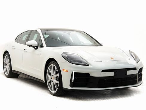 Used 2024 Porsche Panamera 4 image 31