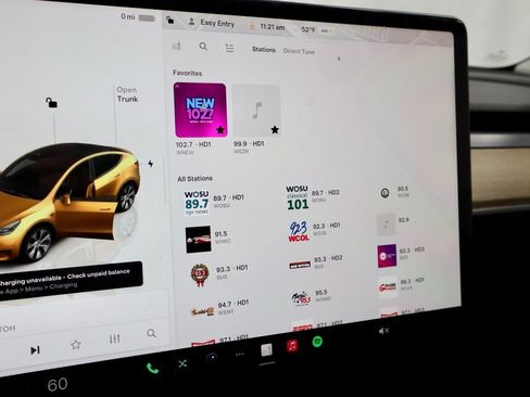 Used 2023 Tesla Model Y Long Range image 3