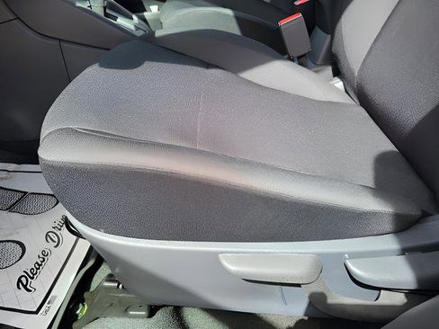 Used 2025 Nissan Kicks Play S image 11