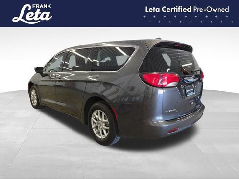 Used 2022 Chrysler Voyager LX FWD image 4