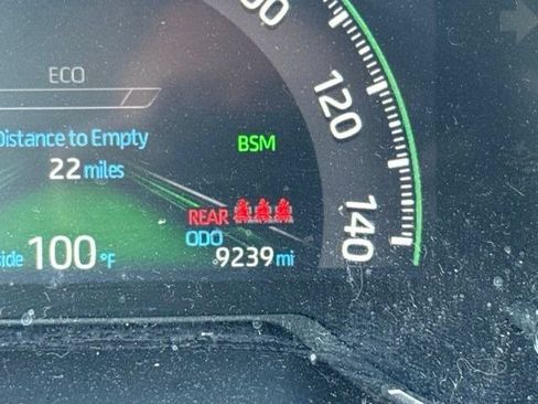 Used 2024 Toyota RAV4 XLE w/ Convenience Package FWD image 14