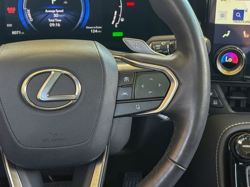 Used 2025 Lexus NX 350h AWD w/ Accessory Package (2T) image 31