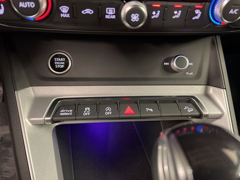 Used 2022 Audi Q3 2.0T Premium Plus w/ Premium Plus Package image 15