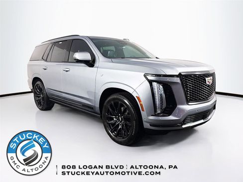 Used 2025 Cadillac Escalade Sport Platinum AWD/4WD image 1