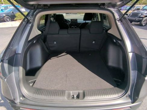 Used 2025 Honda HR-V LX image 14