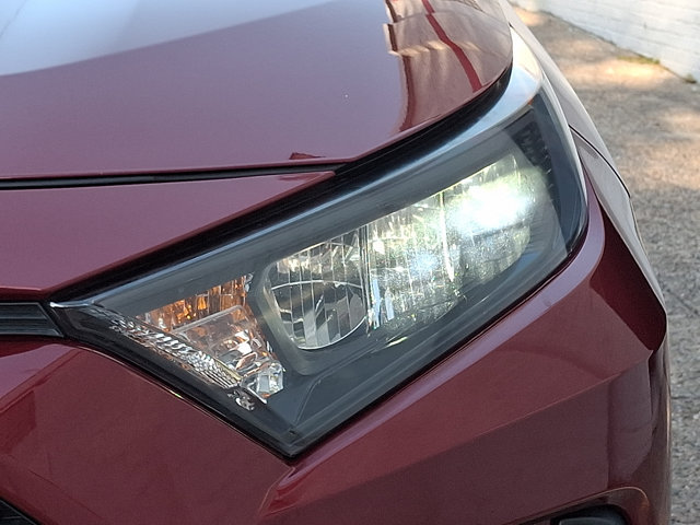 Used 2019 Toyota RAV4 LE w/ All Weather Liner Package AWD/4WD image 9
