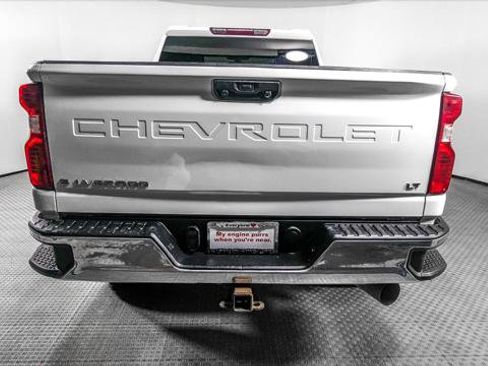 Used 2022 Chevrolet Silverado 2500 LT w/ Convenience Package AWD/4WD image 8
