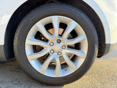 Used 2017 Land Rover Range Rover Sport HSE image 32