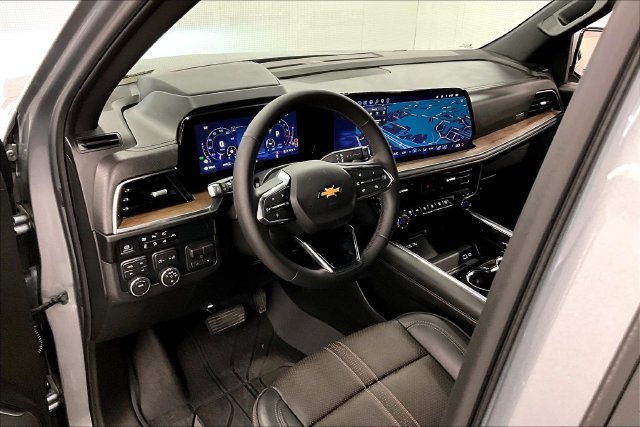 Used 2026 Chevrolet Tahoe High Country w/ Sun And Tow Package AWD/4WD image 16