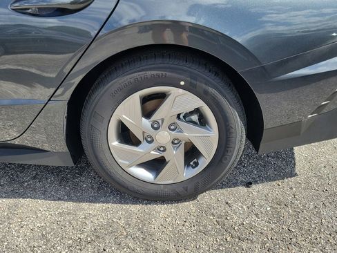 New 2025 Hyundai Sonata SE FWD image 4