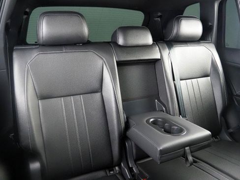 Used 2024 Volkswagen Tiguan SE R-Line w/ MDO Package, Three-Row image 17