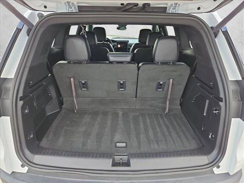 Certified 2024 GMC Acadia AT4 AWD/4WD image 6