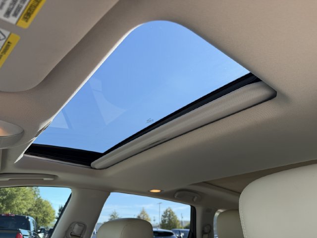 Used 2015 INFINITI QX60 FWD w/ Deluxe Touring Package image 23