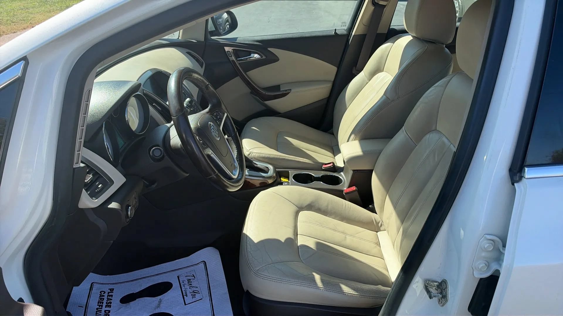Used 2015 Buick Verano Leather FWD image 9