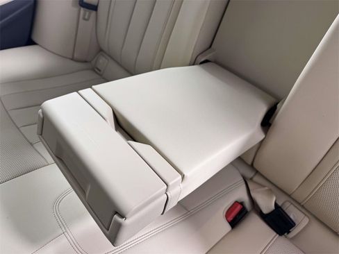 Used 2023 BMW 530i xDrive w/ Convenience Package image 33