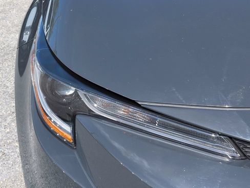 Used 2025 Toyota Corolla LE FWD image 10