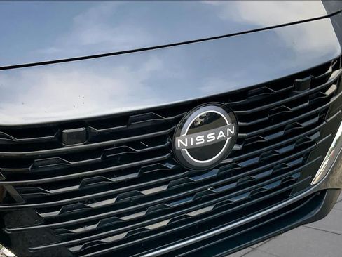 Used 2024 Nissan Sentra SV FWD image 29