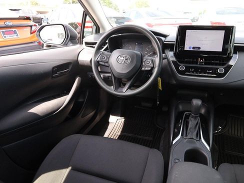 Used 2025 Toyota Corolla LE FWD image 23