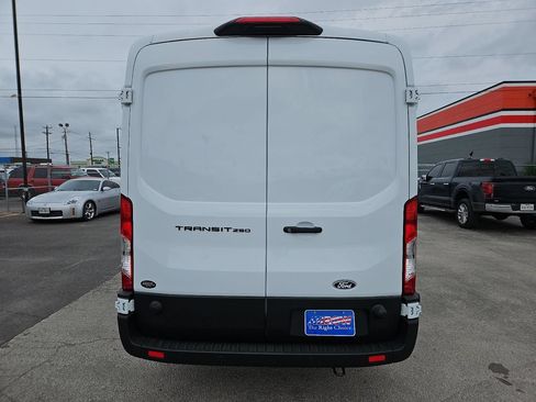 New 2026 Ford Transit 250 148 Medium Roof RWD image 10