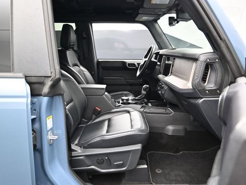 Used 2025 Ford Bronco Outer Banks AWD/4WD image 18