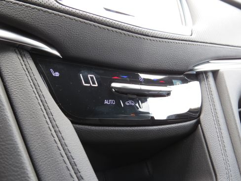 New 2025 Cadillac XT5 Luxury w/ LPO, Floor Liner Package image 28