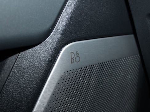 Used 2023 Ford F150 Lariat w/ Equipment Group 502A High image 42