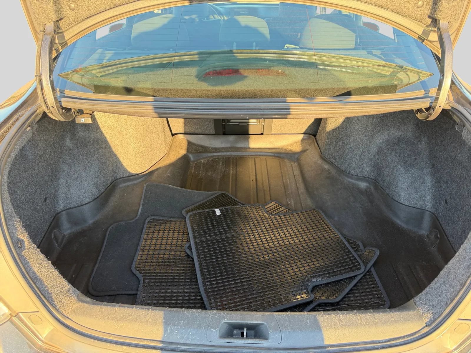 Used 2011 Honda Accord EX-L image 19