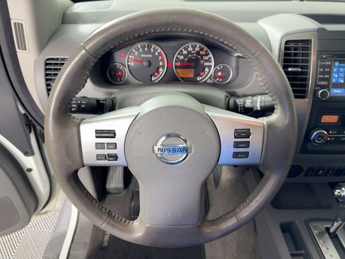 Used 2017 Nissan Frontier SL w/ Moonroof Package image 18