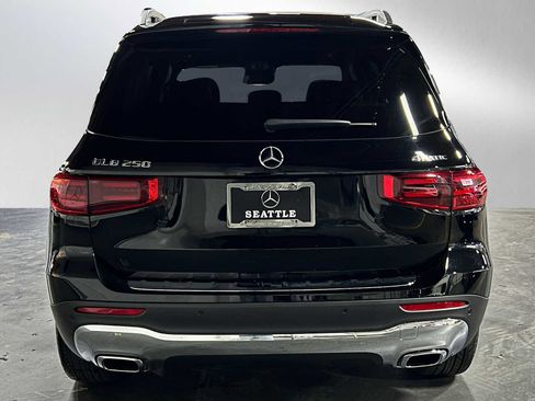 Certified 2025 Mercedes-Benz GLB 250 4MATIC image 4