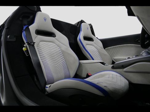Used 2023 Maserati MC20 Spyder image 21