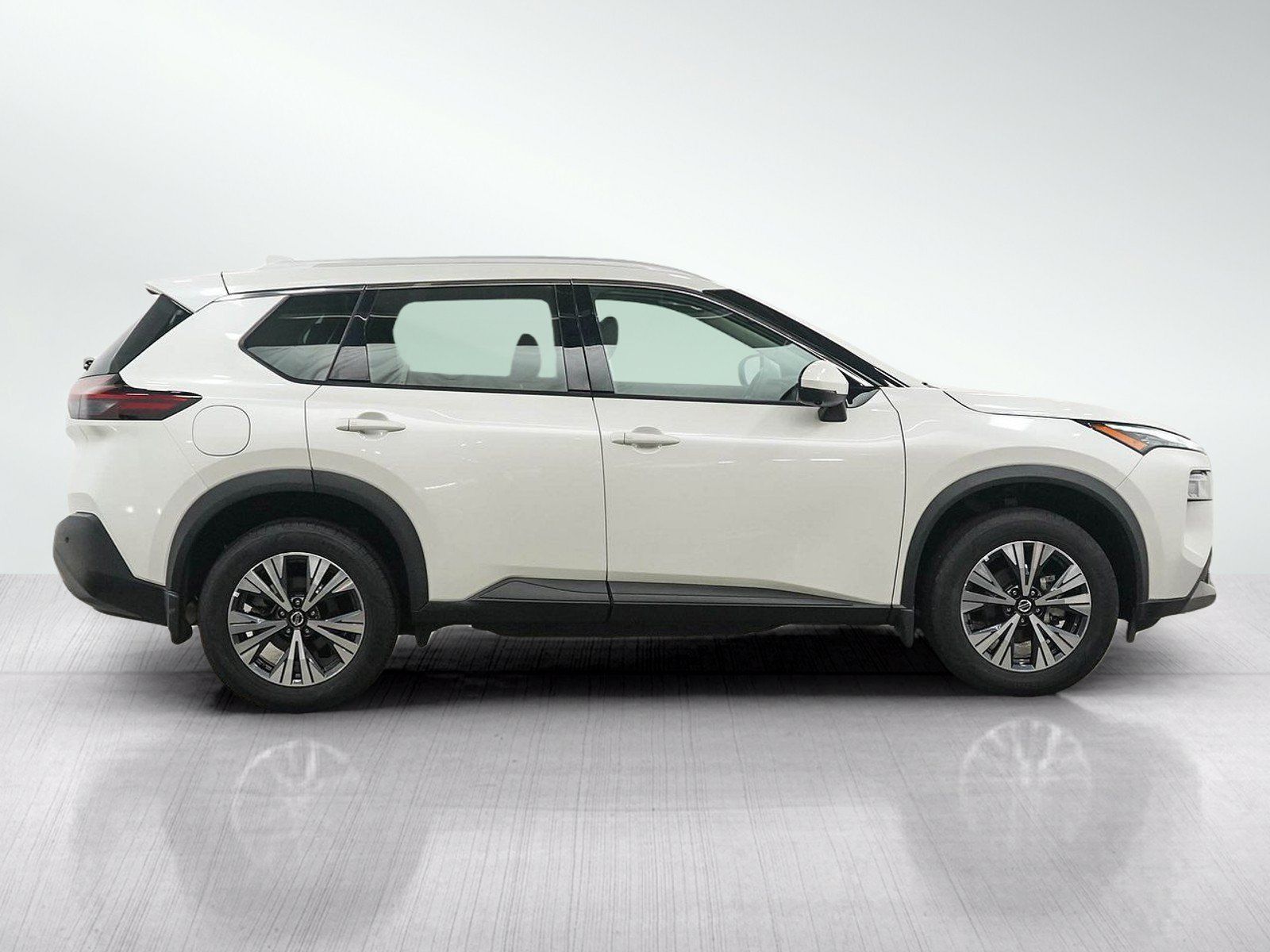 Used 2021 Nissan Rogue SV w/ Premium Package AWD/4WD image 7