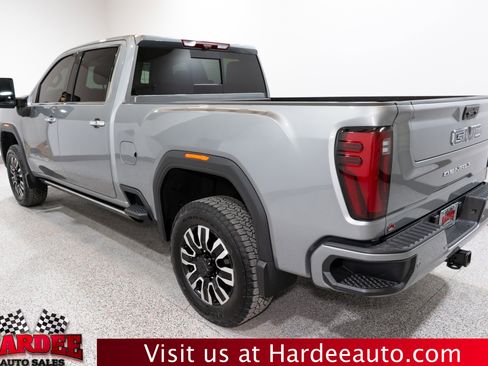 Used 2025 GMC Sierra 2500 Denali Ultimate image 3