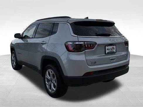 New 2026 Jeep Compass Latitude image 5