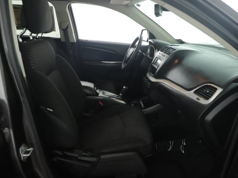 Used 2020 Dodge Journey SE image 15